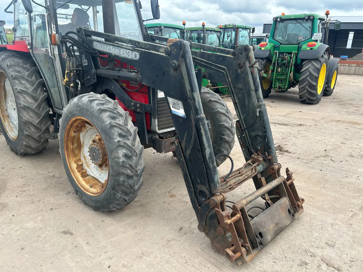 Quicke 630 Loader To Suit 4 Cylinder MF - Image 2