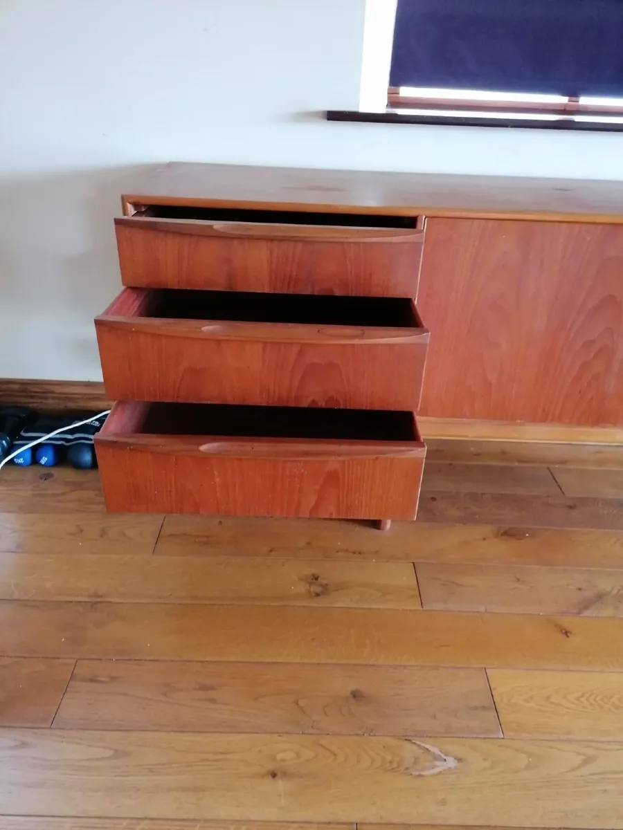 Rare Mid-Century 1960s McIntosh teak sideboard - Image 2