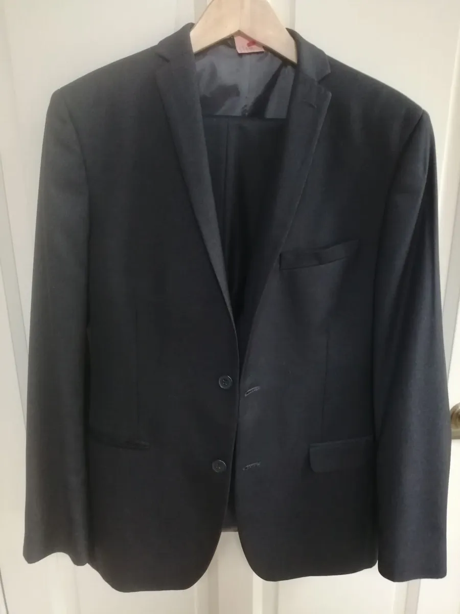 3 pce Suit - Redherring. 30R - Image 2