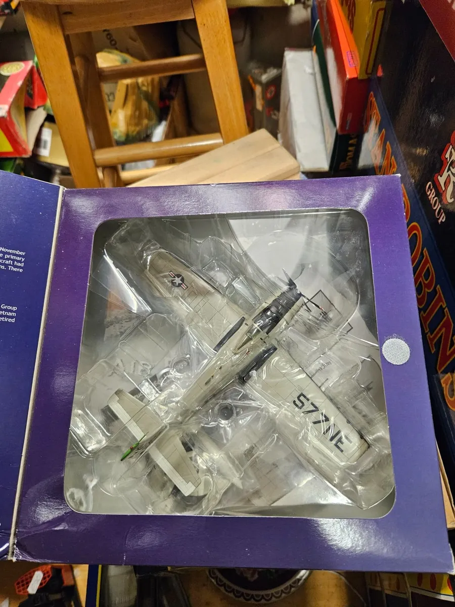 Corgi Hobby Master Douglas Skyraider - Image 3