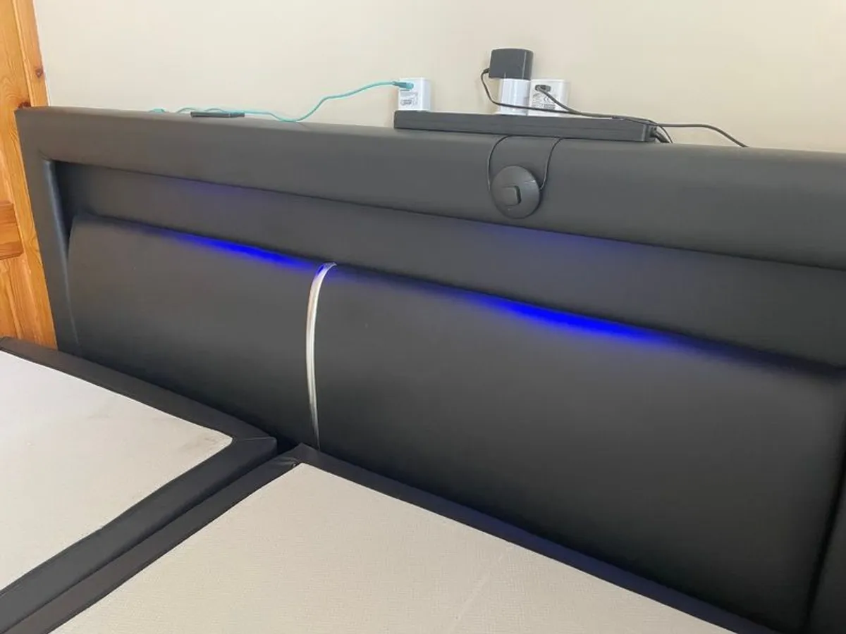 Bed with LED lights - Image 3