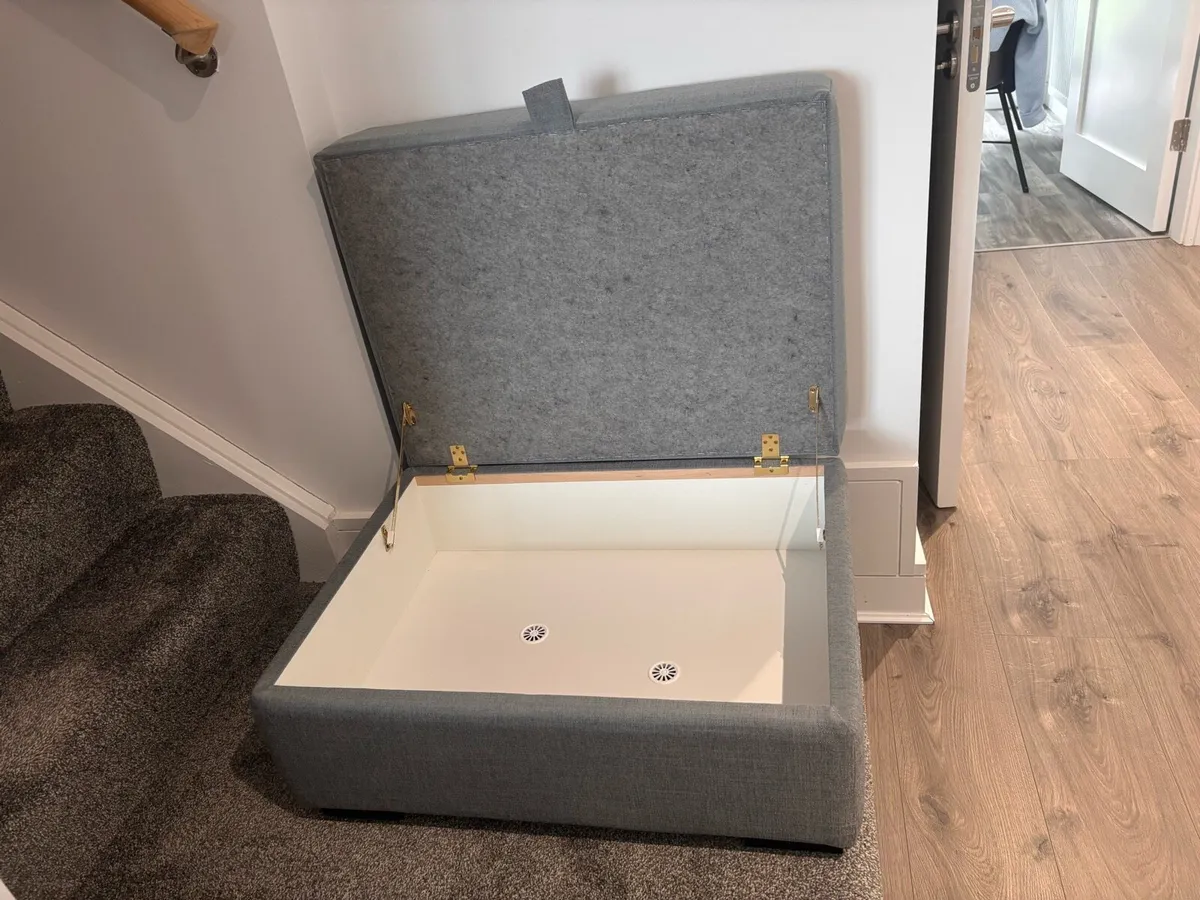 DFS footstool w/ storage - Image 4