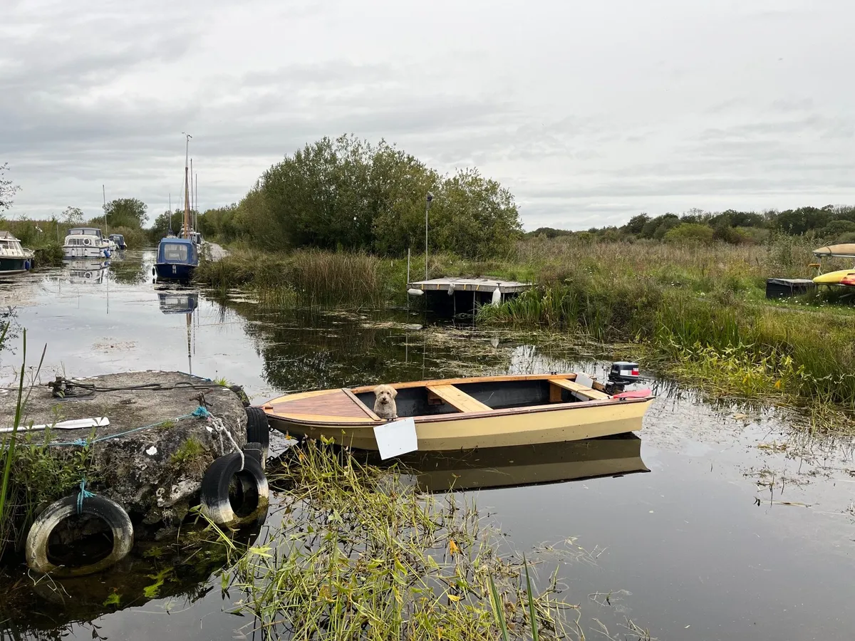 Fishing boat - Image 3