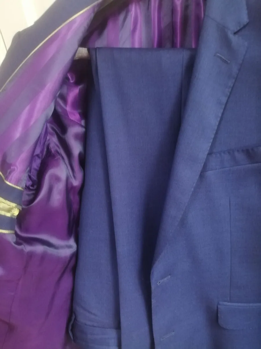 Suit - Image 3