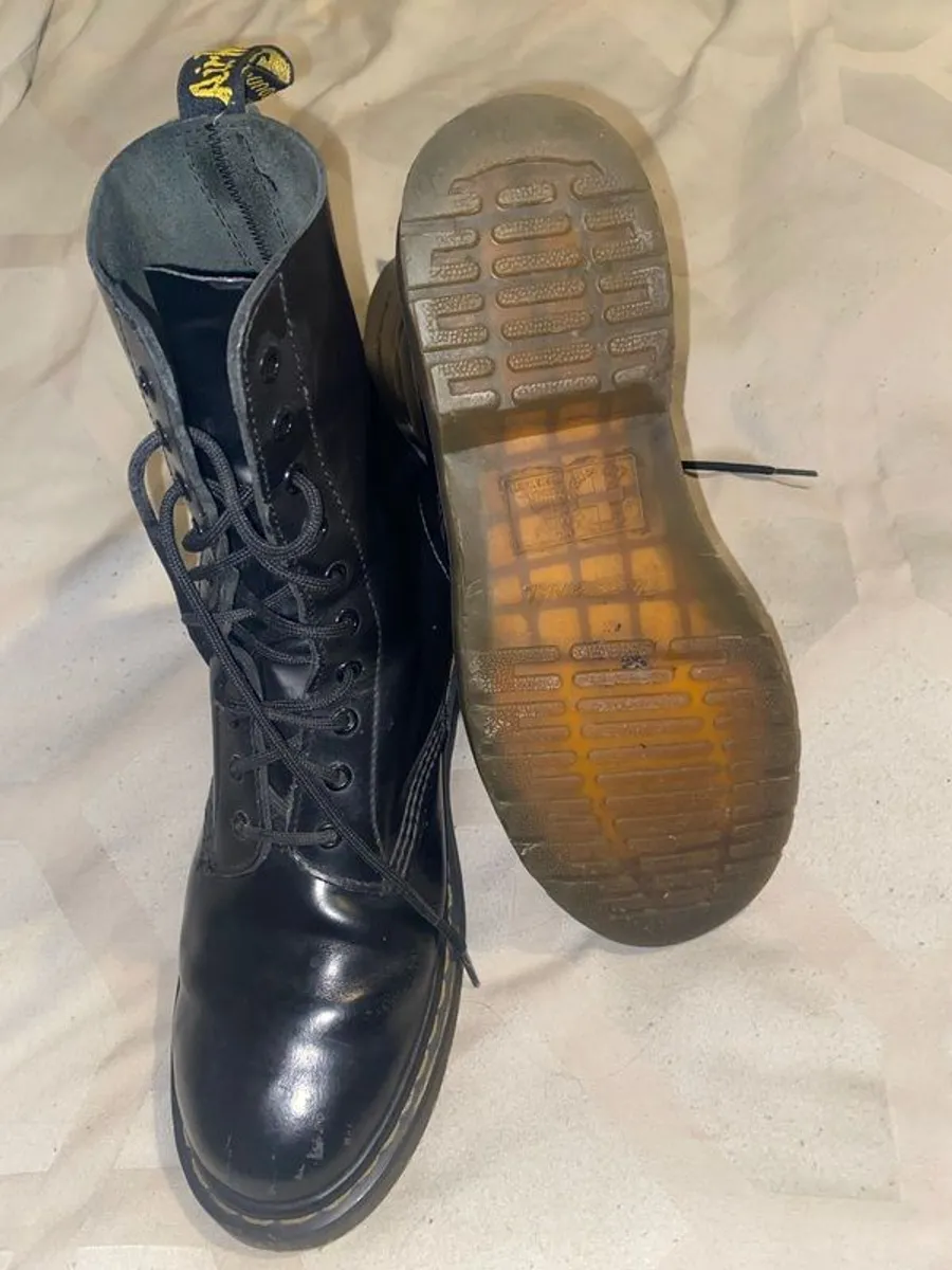 Doc Martens (10 HOLE) - Image 3