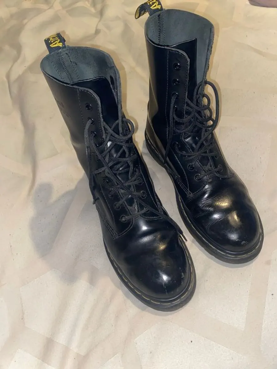 Doc Martens (10 HOLE) - Image 1