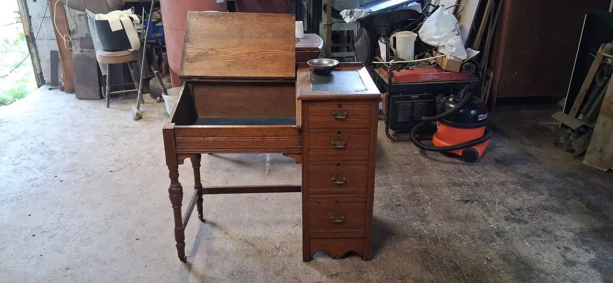 Antique desk - Image 4