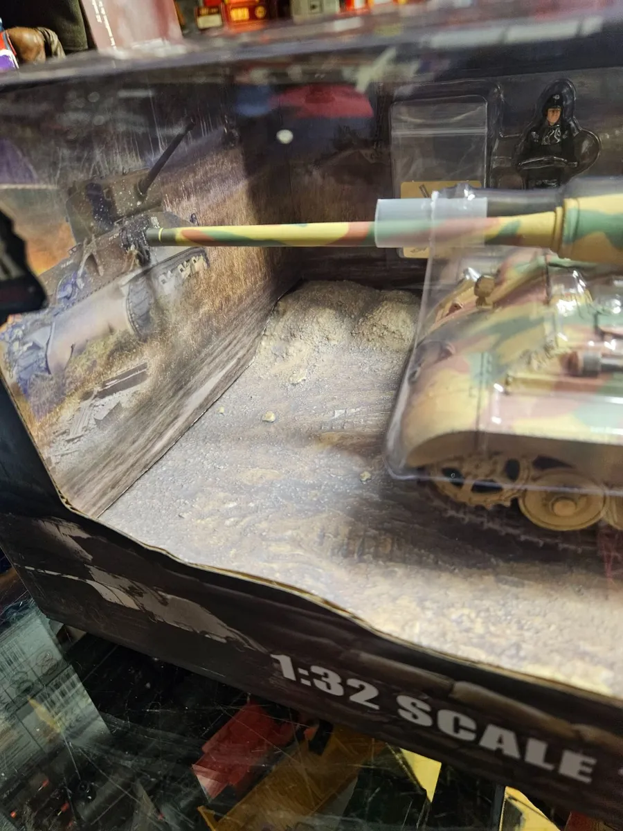 Corgi Forces of Valor German WW2 Jadgtiger - Image 2