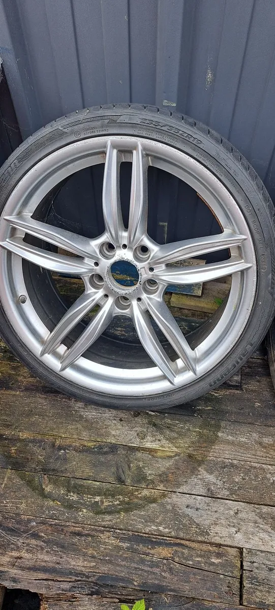 Car - Image 3
