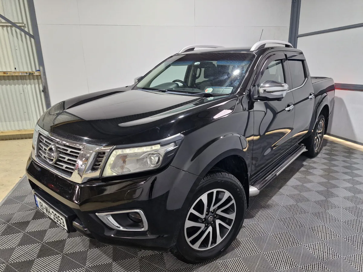 2018 Nissan Navara 2.3 Tekna Crew Cab Manual - Image 4
