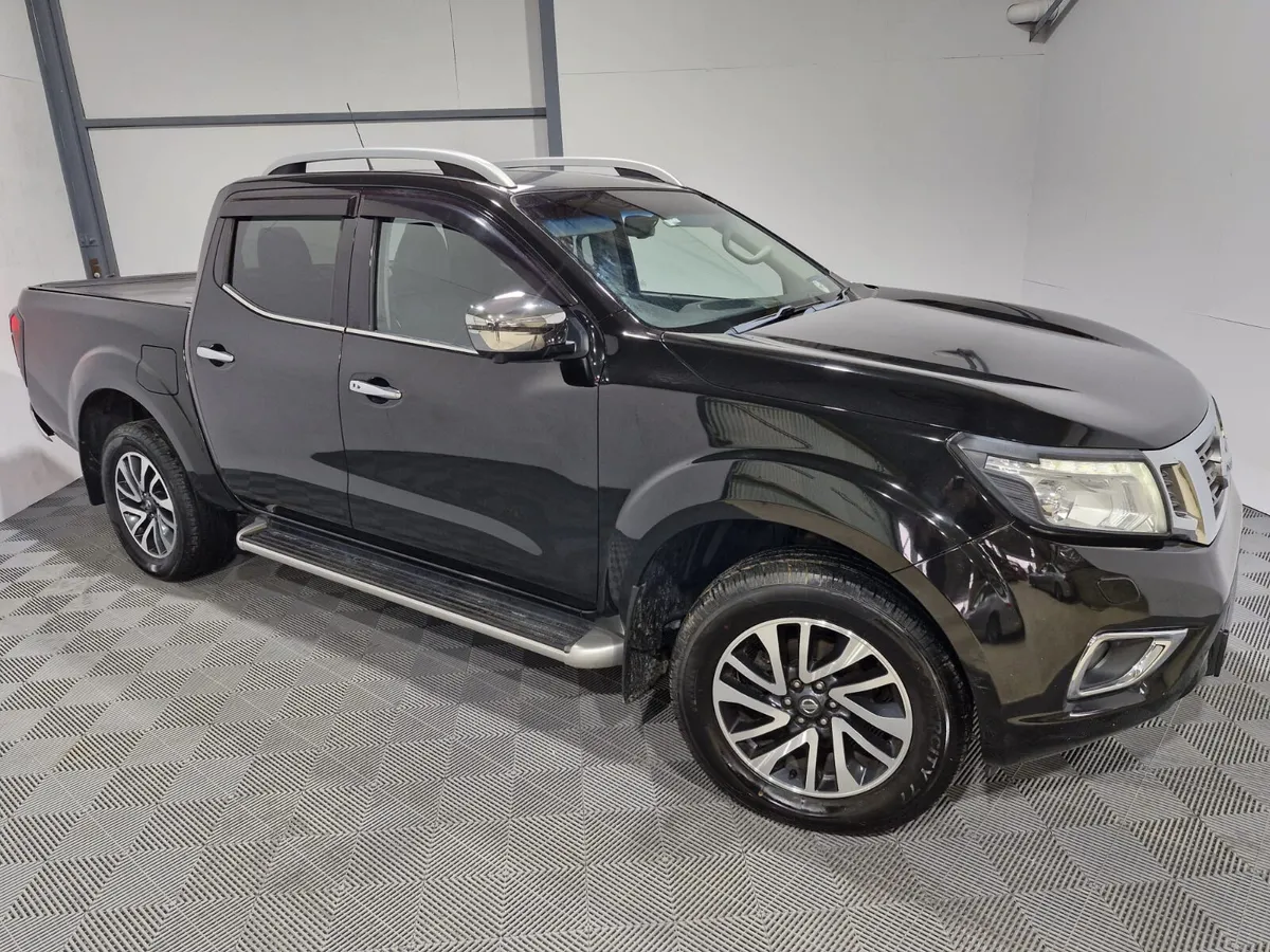 2018 Nissan Navara 2.3 Tekna Crew Cab Manual - Image 1
