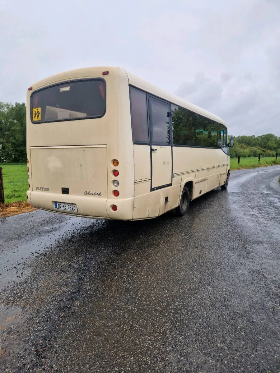 Mercedes bus - Image 2