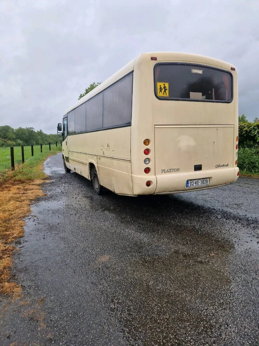 Mercedes bus - Image 3