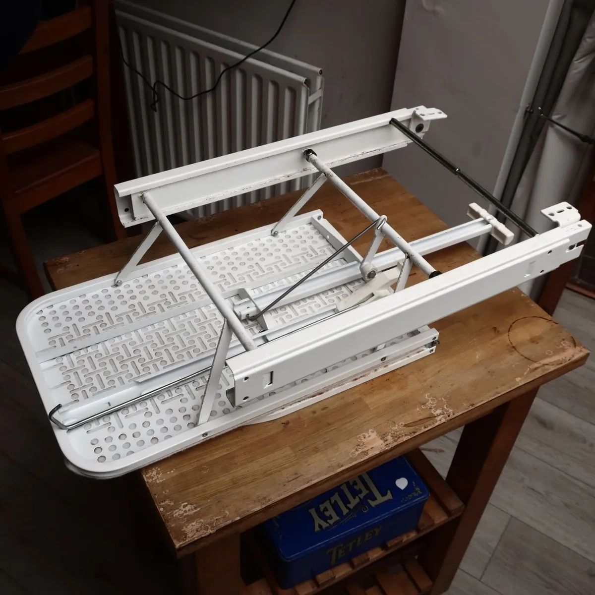 pull-out retractab;e ironing board - Image 4