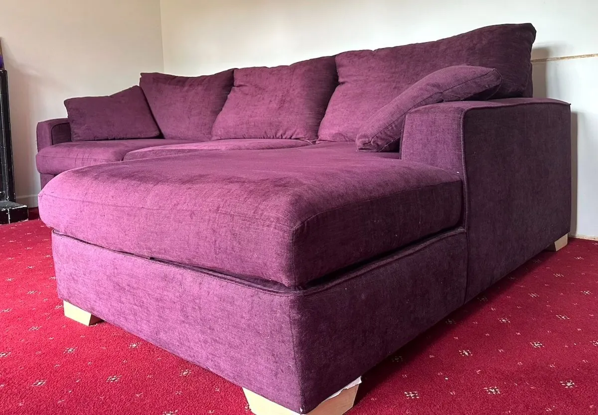 Purple L-shaped couch with right chaise - Image 3