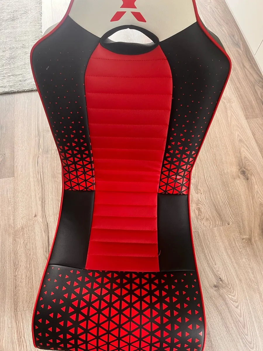Gaming chair - Image 1