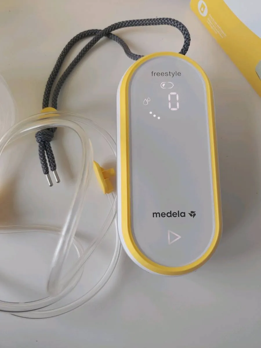 Medela Double Electric Breast Pump - Image 2