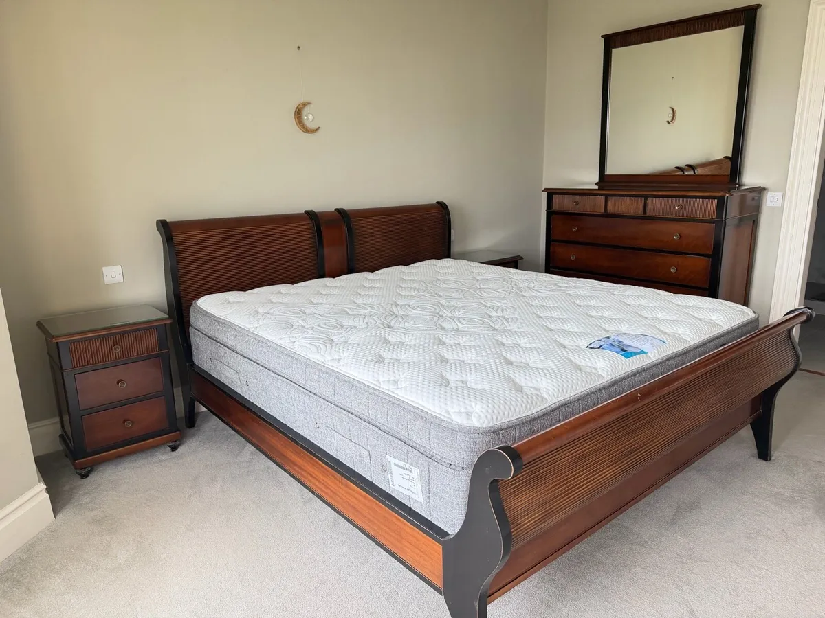 Bedroom suite