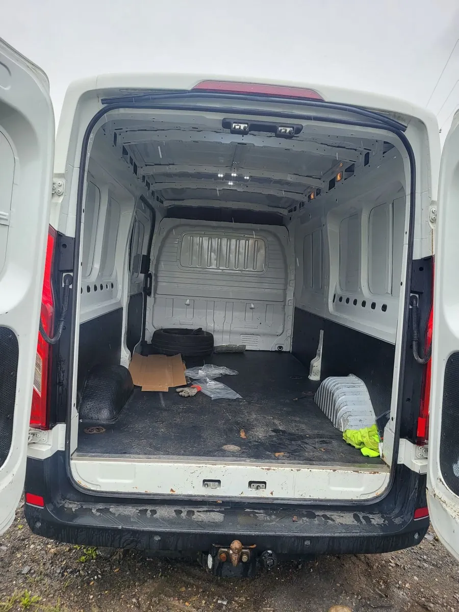Maxus DELIVER 9 2021 - Image 2