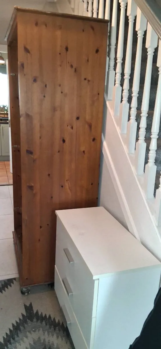 Free to takeaway wardrobe and chest of drawers - Image 1
