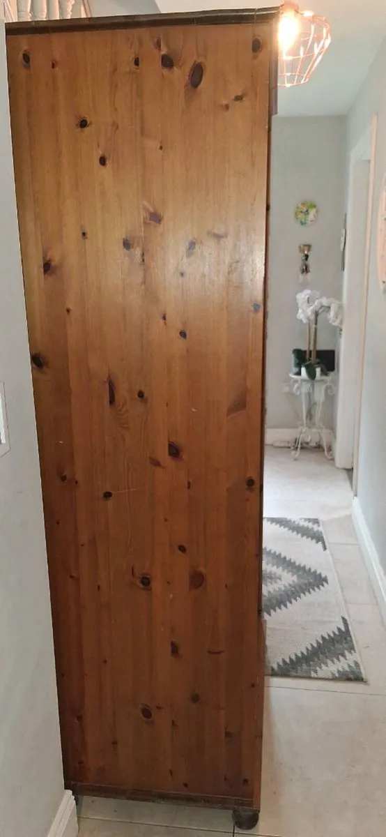 Free to takeaway wardrobe and chest of drawers - Image 2