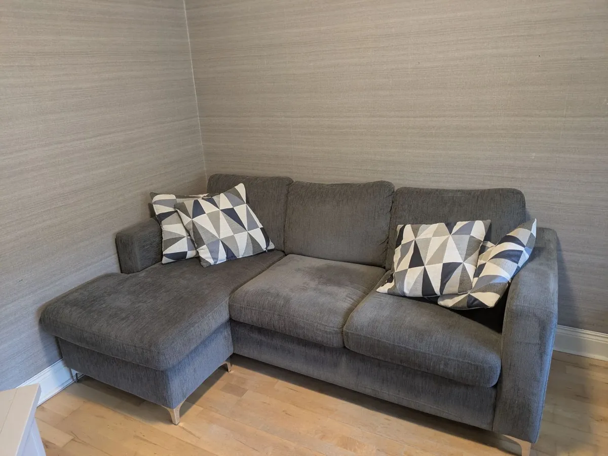 Furniture couch - Image 1