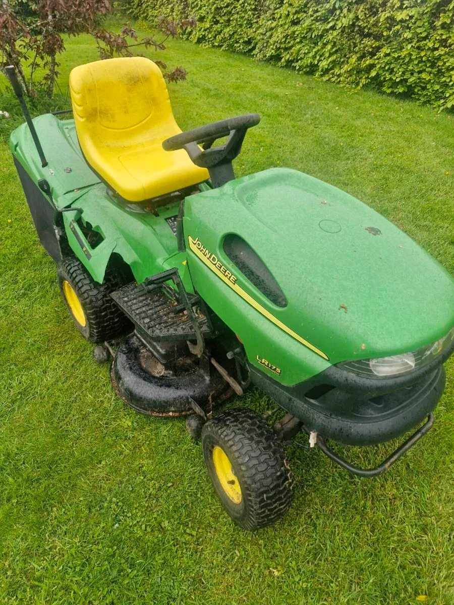 John Deere Lr175 ride on mower Delivery available - Image 3