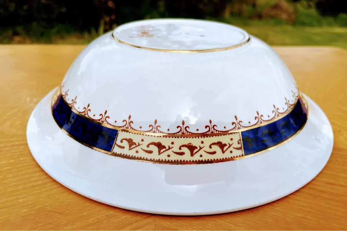 Antique large serving bowl - Image 3