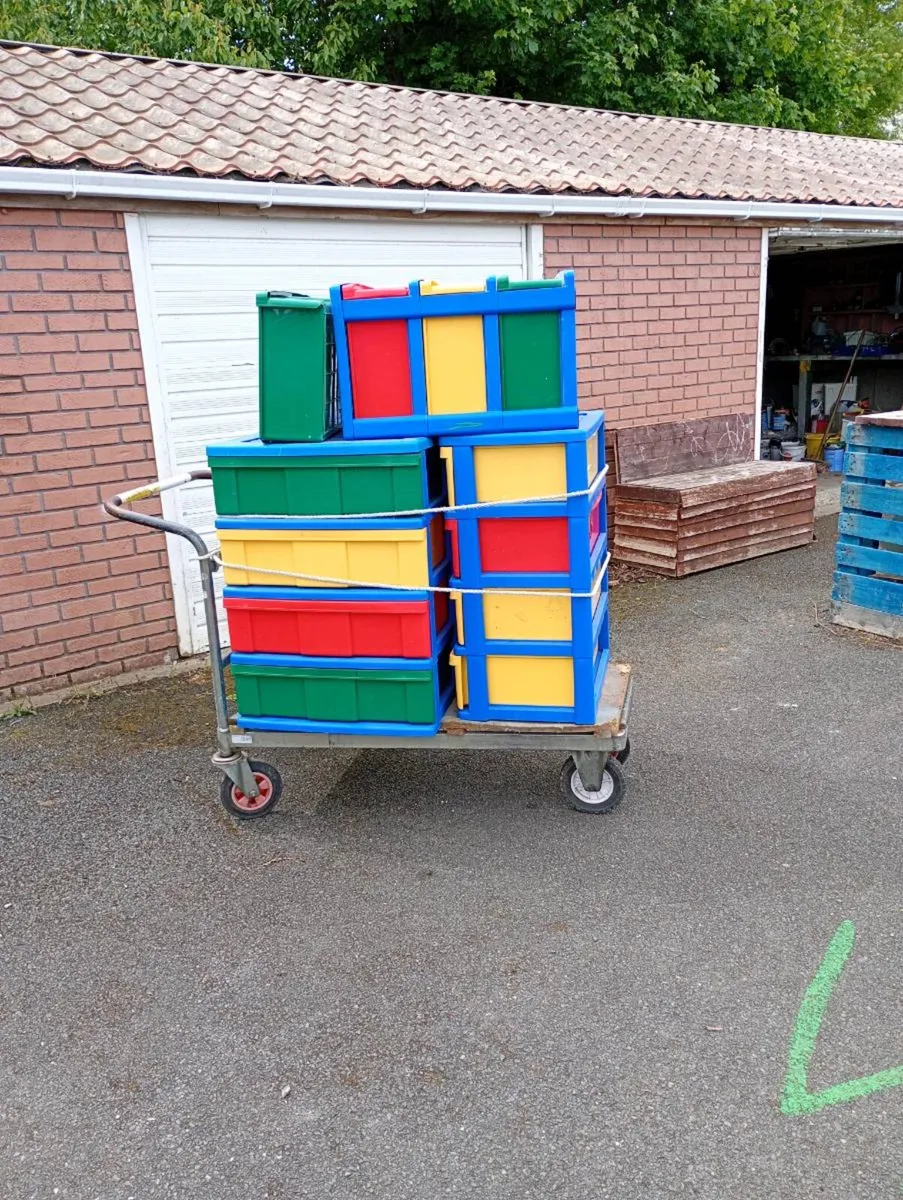 15 storage units   35 for the lot - Image 1