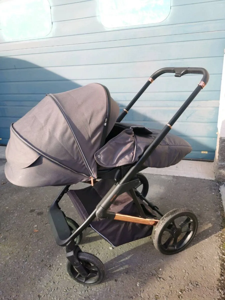 2 in 1 Pram - Image 3