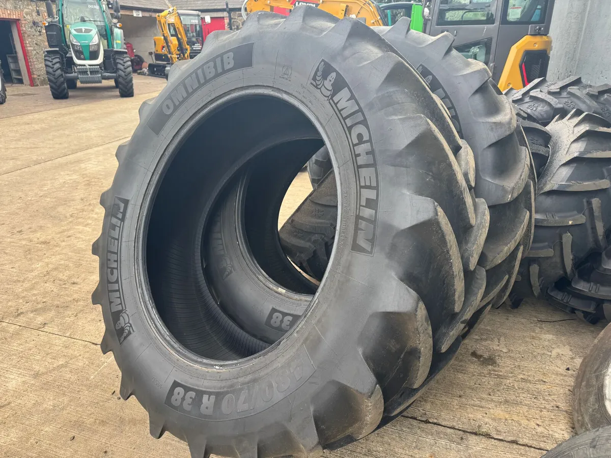 Michelin 480-70-38 (Pair) 30% Good - Image 2