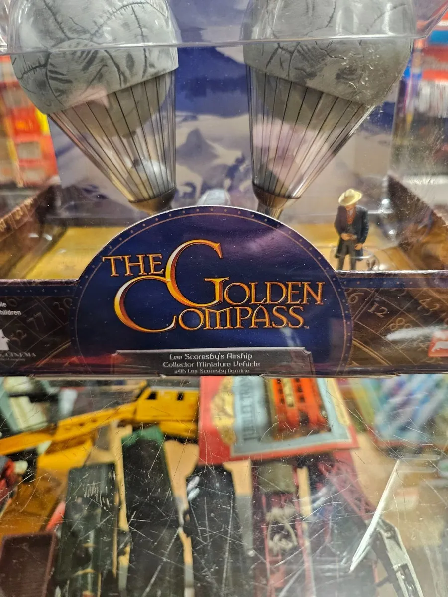 Corgi Golden Compass Airship - Image 2