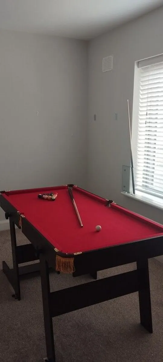 pool table - Image 1