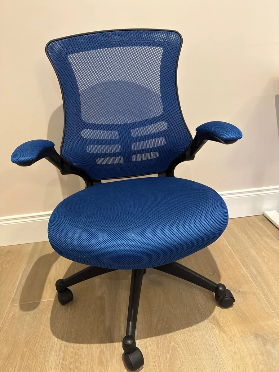 Office chair - Image 1