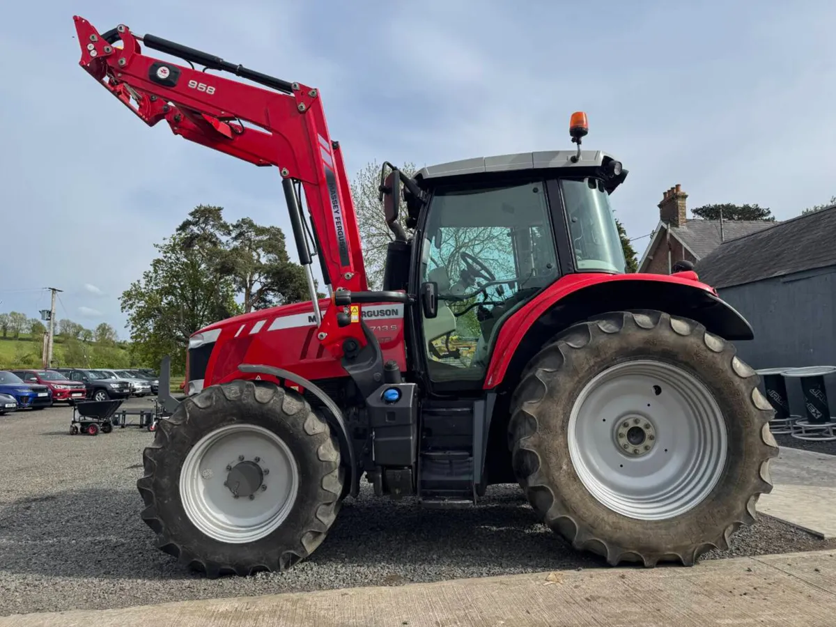 2017 Massey Ferguson 6713 S Dyna 4 - Image 2
