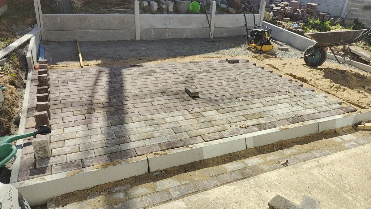 PAVING SERVICES | Driveways | Patios | Block Pavin - Image 4