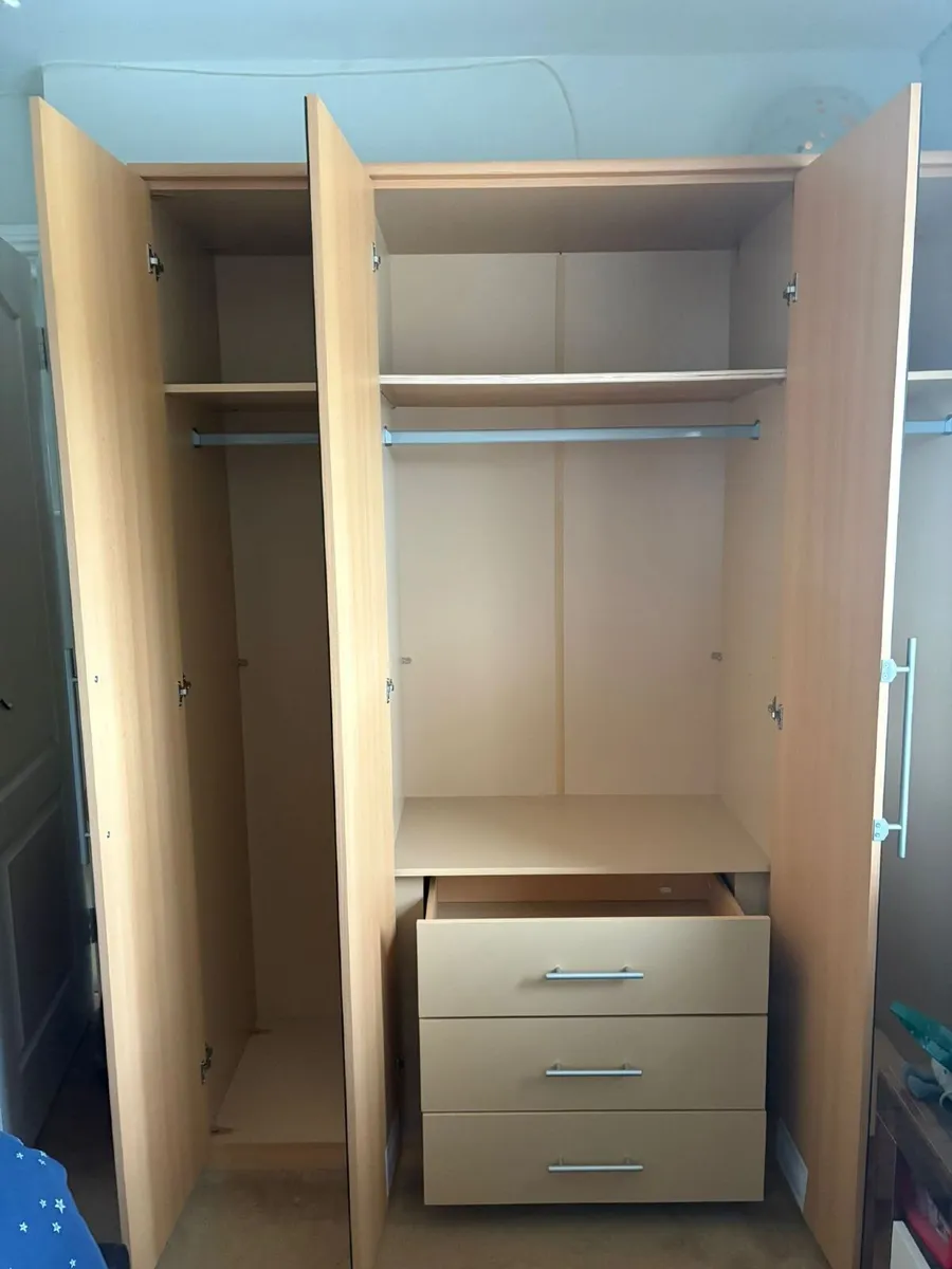 Wardrobe - Image 4