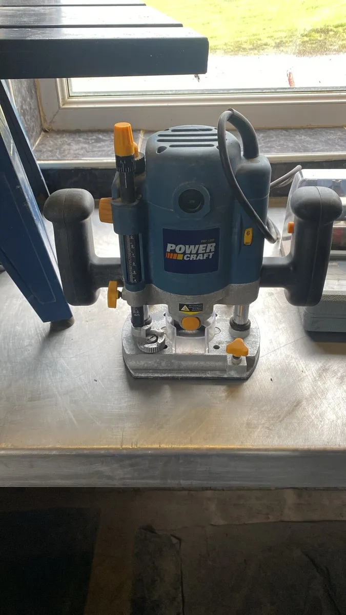 Router and router table and router bits - Image 1