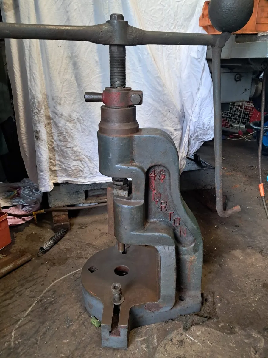 Norton No.4 Fly Press - Image 1