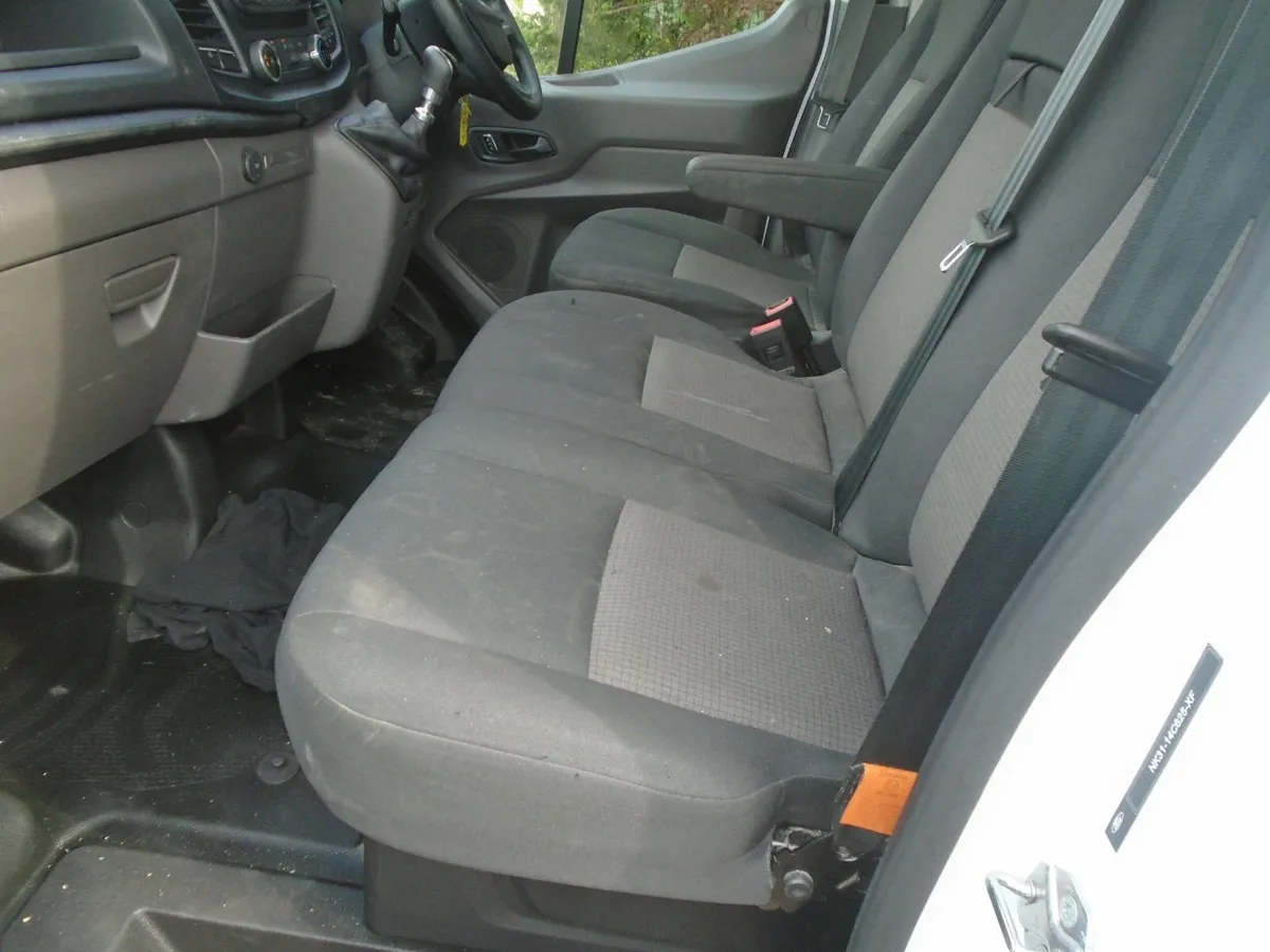 2024 Ford Transit 350 MWB MR 130HP  RWD - Image 4