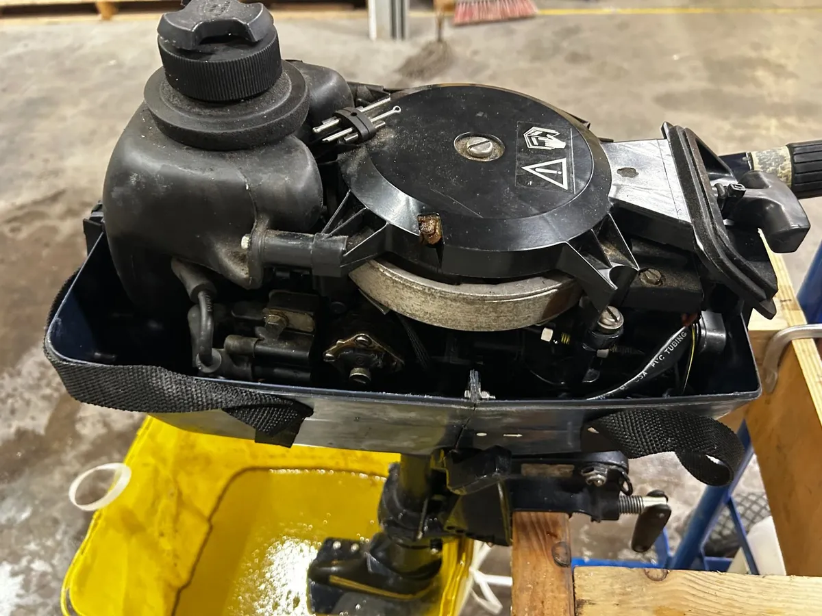 Evinrude 4hp Outboard Motor - Image 3