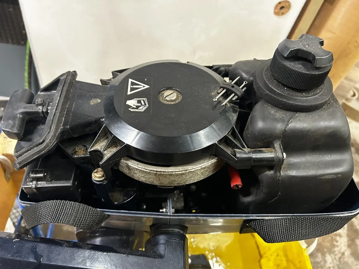 Evinrude 4hp Outboard Motor - Image 2
