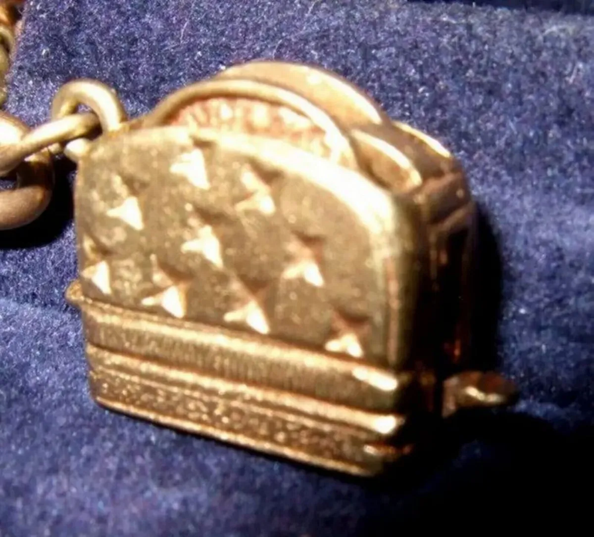Vintage Hallmarked 9ct Gold 'Pop-Up' Toaster - Image 1