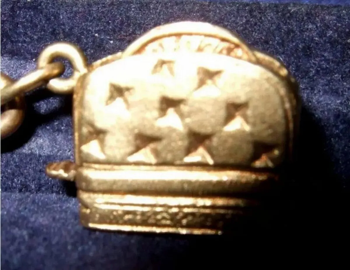 Vintage Hallmarked 9ct Gold 'Pop-Up' Toaster - Image 4