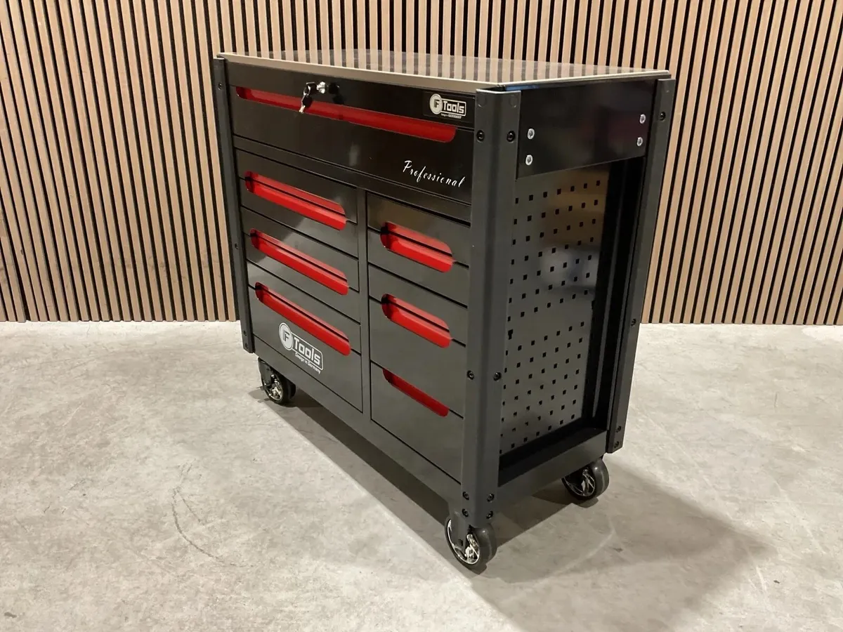 BRAND NEW 12DRAWER TOOL CHEST FULL OF TOOLS - Image 1