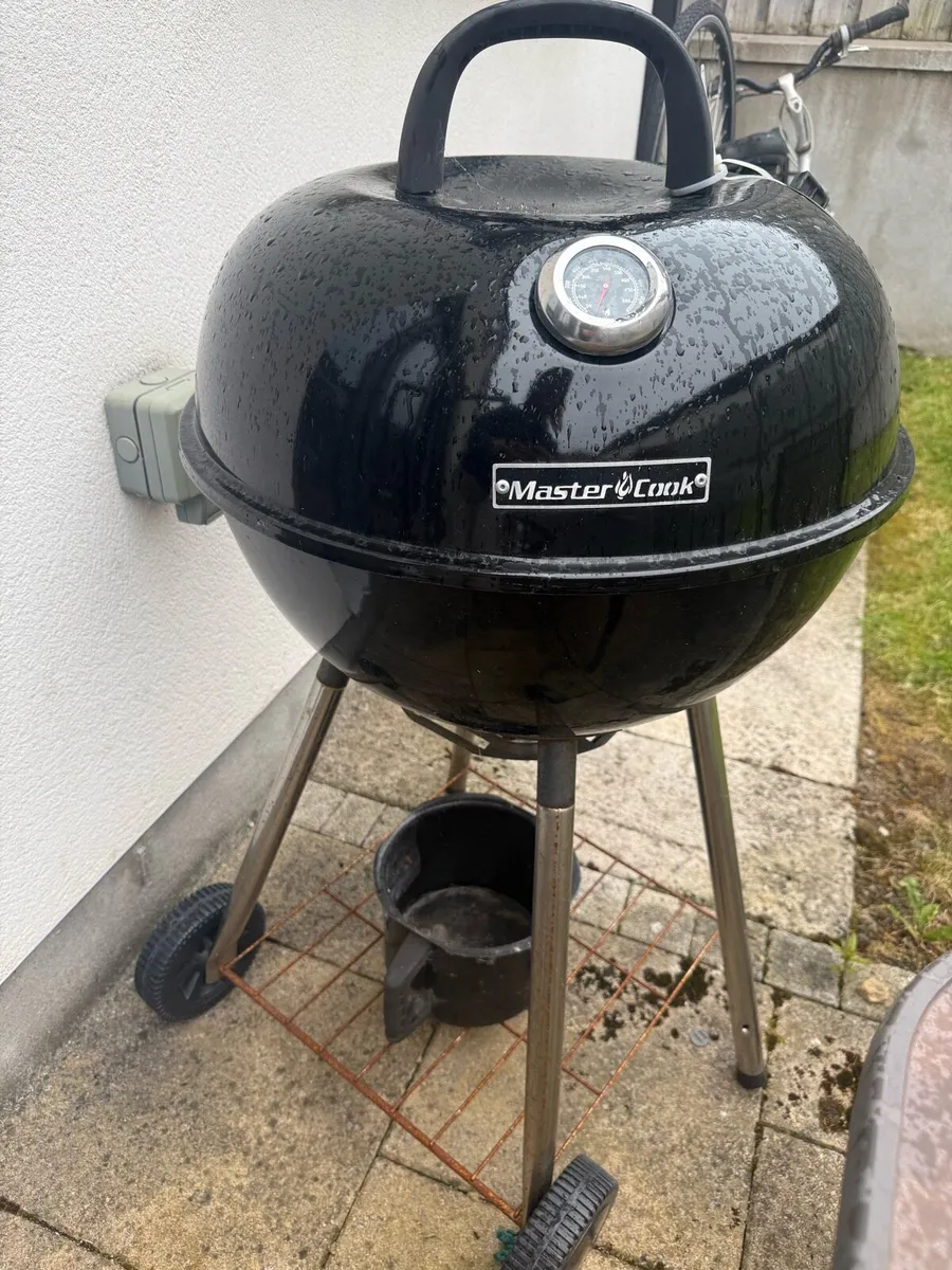 Master Cook Deluxe Kettle BBQ - Image 1