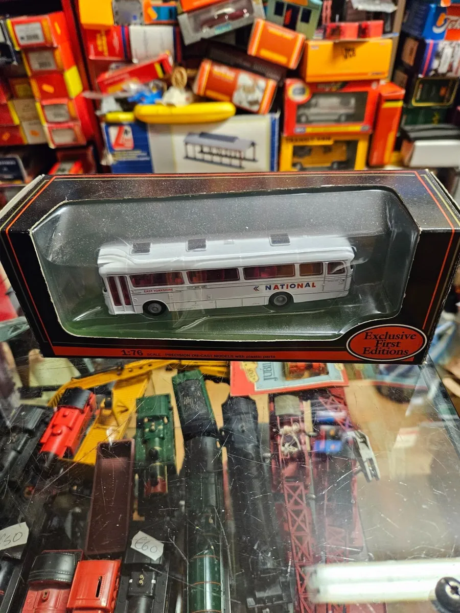 Corgi Bus - Image 1