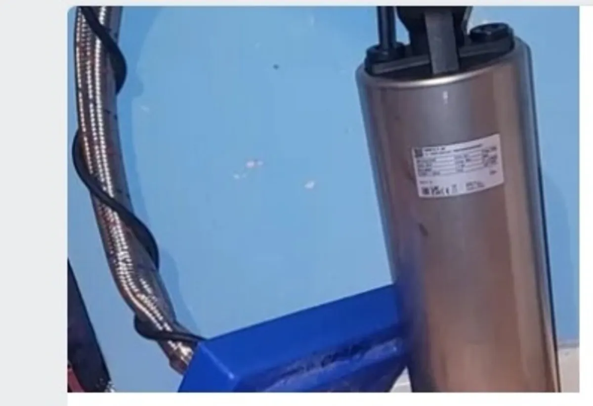 Submersible water pump - Image 1