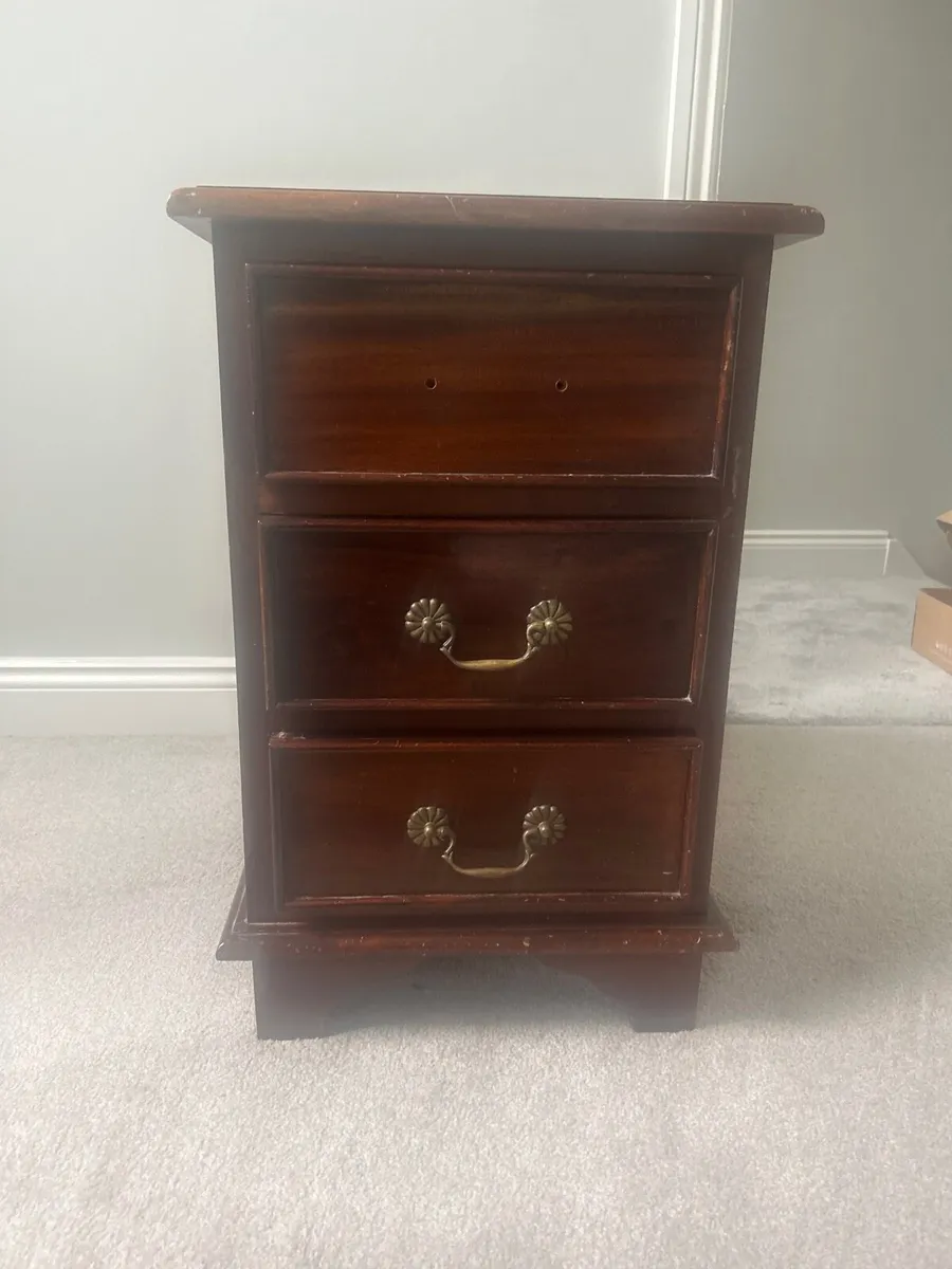 Mahogany pair of  Bed-side locker - Image 2