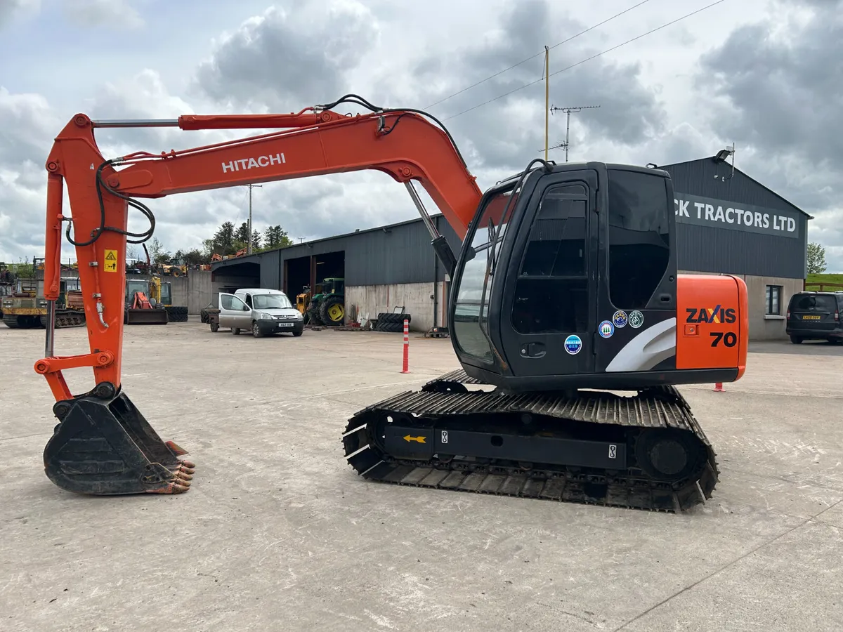 2015 Hitachi Zaxis 70 C/W New 1 Metre Pads - Image 4